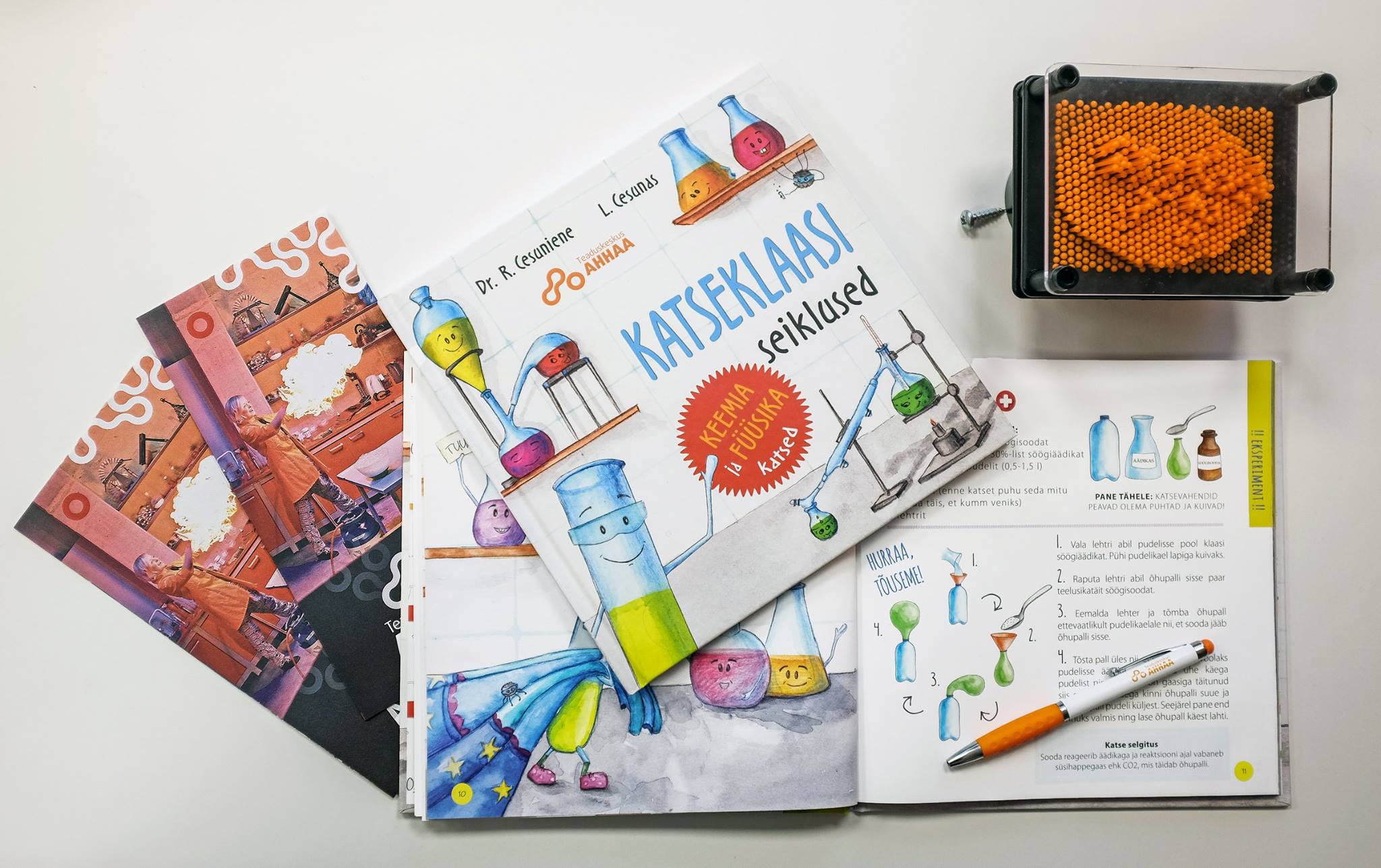 Raamat "Katseklaasi seiklused"