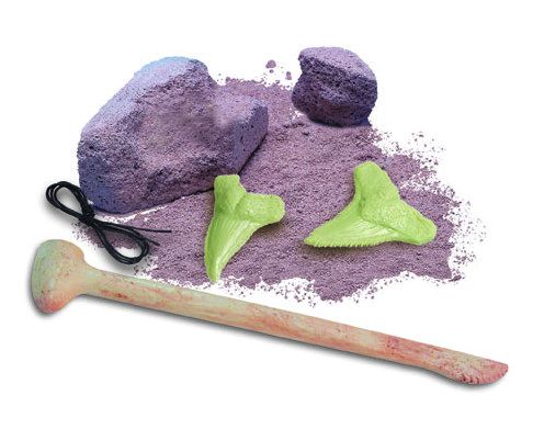 Väljakaevamiskomplekt "Helendav hai hammas"