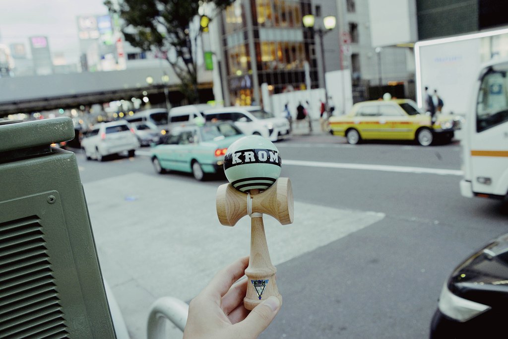 Kendama "Strogo TOKYO CAB"