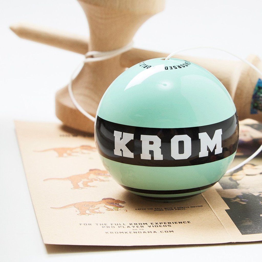 Kendama "Strogo TOKYO CAB"