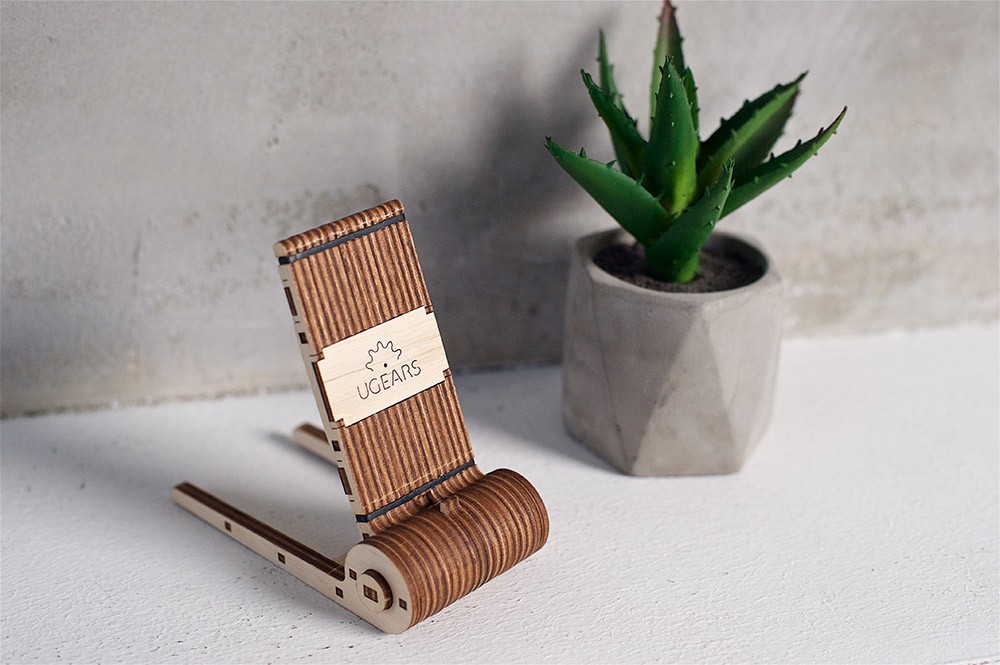 Ugears Mehaaniline mudel "Volditav telefonihoidik"