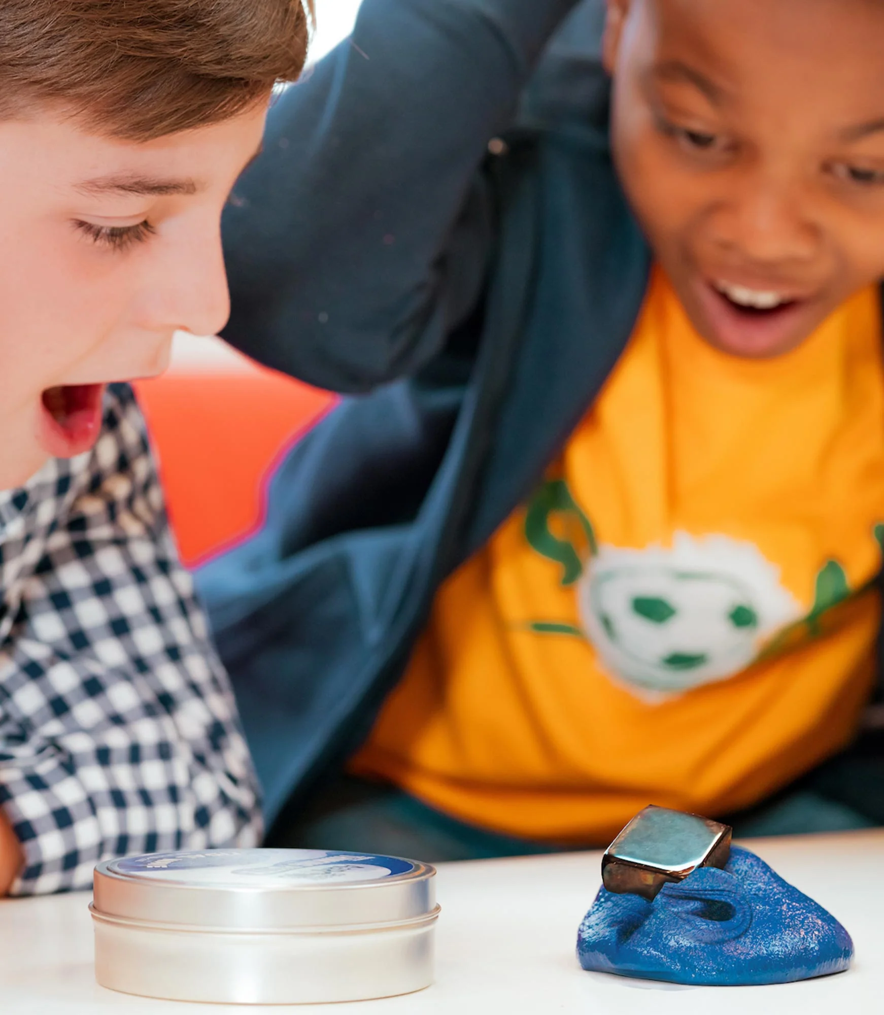 Crazy Aaron’s Plastiliin magnetiline “Tõusulaine”